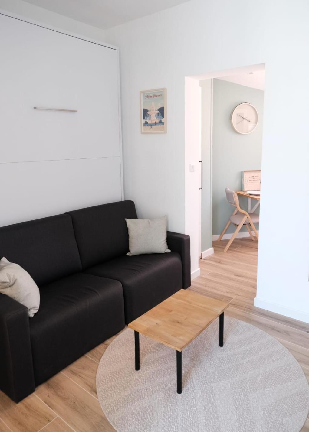 Studio Renove Avec Belle Terrasse เอ็ก-ซอง-โพรวองซ์ ภายนอก รูปภาพ
